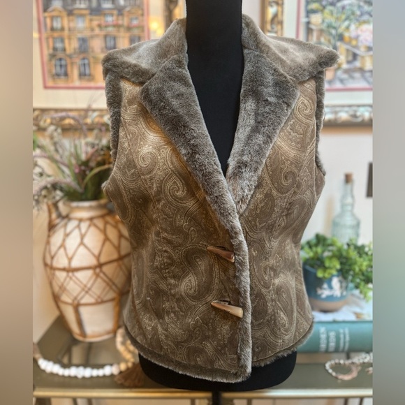 J. JILL PLUSH PAISLEY PRINT BROWN AND GRAY FAUX FUR COZY VEST SZ S - Picture 1 of 9